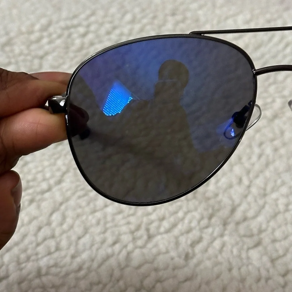 Foster Grant Polarized Pilot Sunglass Matte Black  Frame Purple Reflective Lens